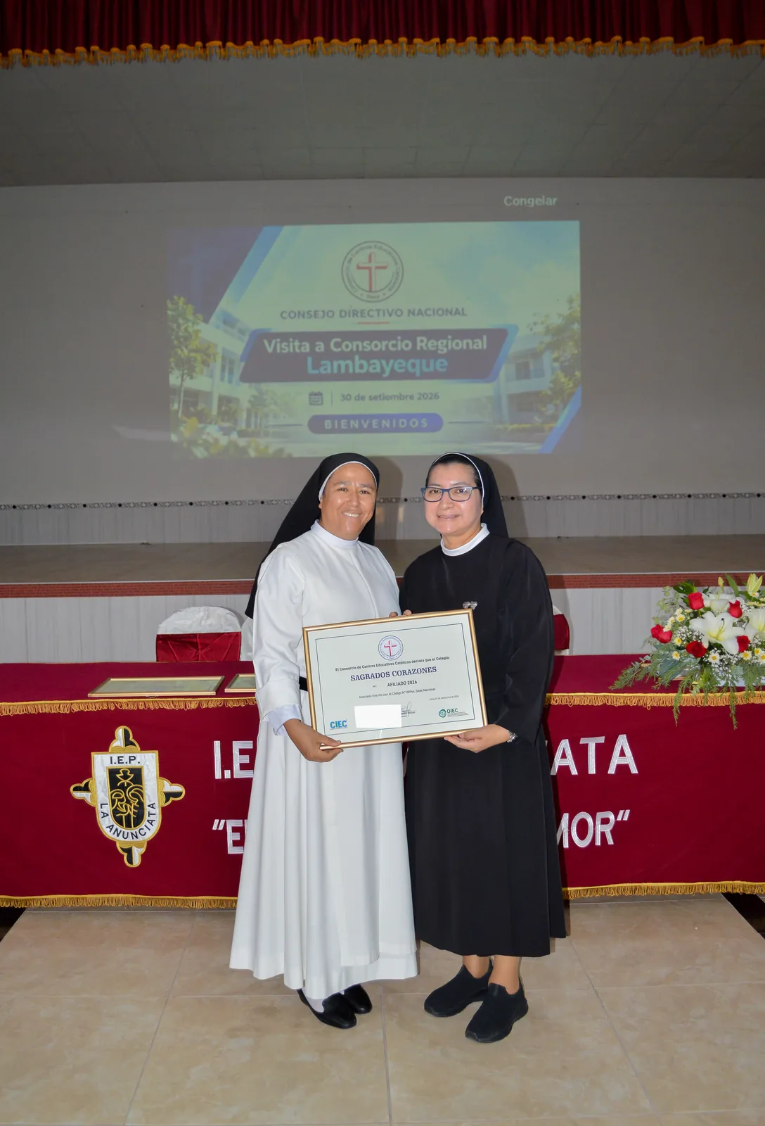 Entrega de Certificado de Afiliación 2026 en la Asamblea Regional de Lambayeque