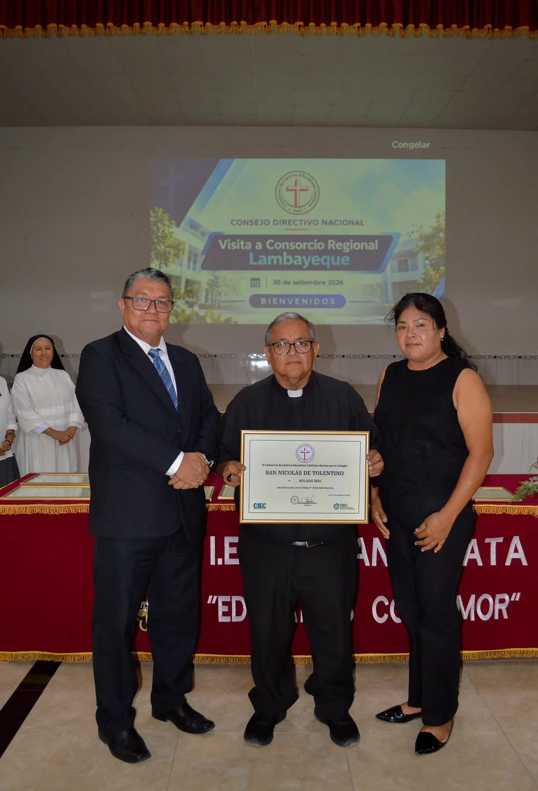 Entrega de Certificado de Afiliación 2026 en la Asamblea Regional de Lambayeque