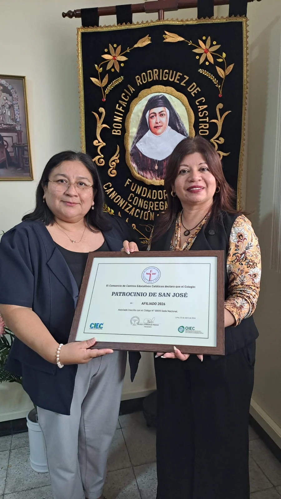 Entrega del Certificado de Afiliación 2026 al colegio Patrocinio de San José