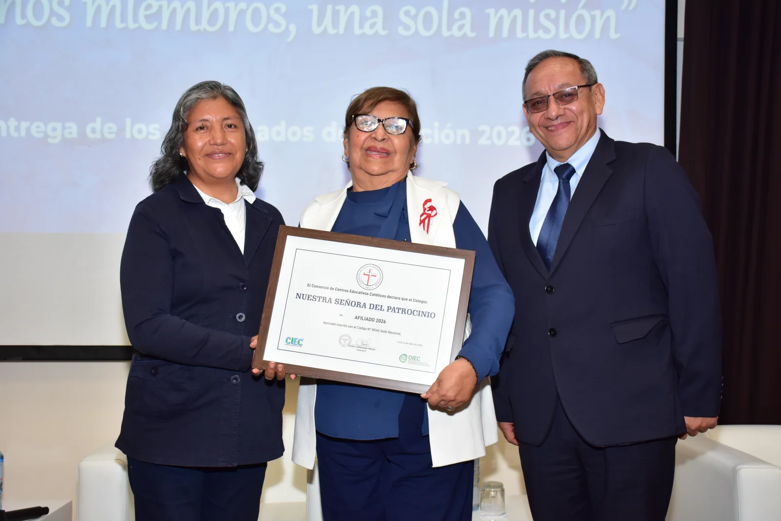 Colegio Nuestra Señora del Patrocinio del Rímac recibe su Certificado de Afiliación CCEC 2026