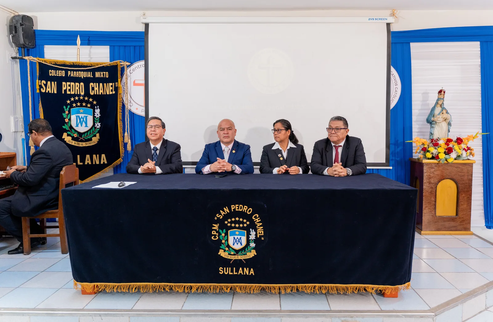 Mesa de honor de la Asamblea Regional de Piura-Tumbes